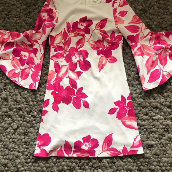 Beautiful floral cocktail dress - Picture 2 of 13